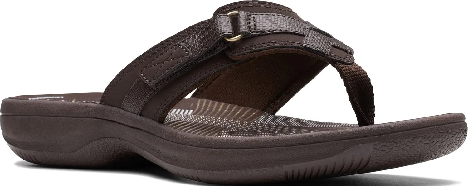 Clarks Womens Breeze Sea Flip-Flop Sandals - Comfortable Flip Flop with Adjustable Hook and Arch Support - Casual Summer Wearing Cloudsteppers for Everyday
