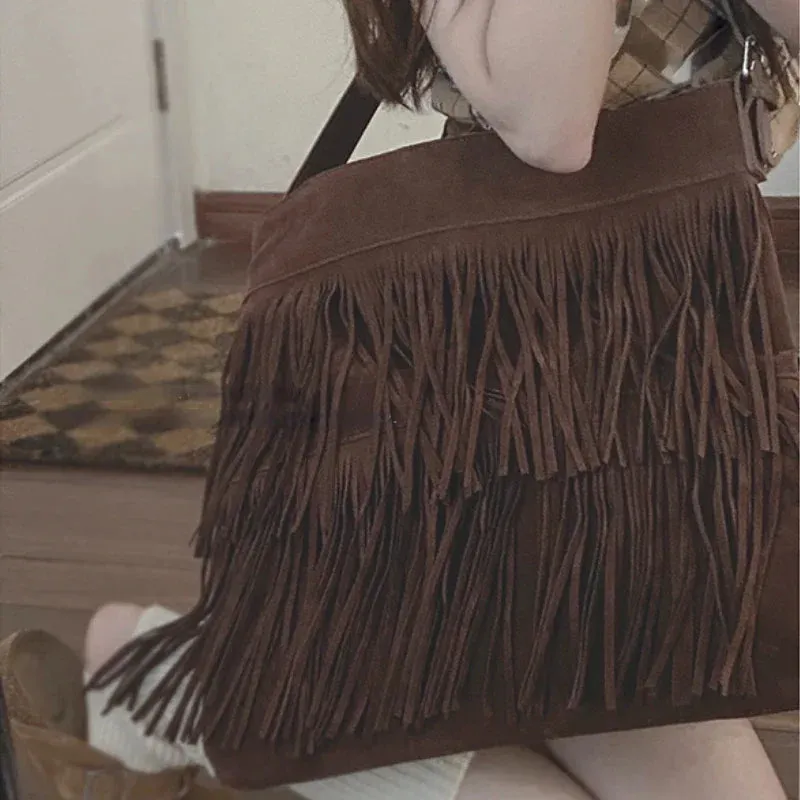 TAVIMART  -  Personality High-capacity Vintage Women's Crossbody Bag Fashion Grunge Tassel Shoulder Handbags Streetwear Y2k Tote Bags Trendy