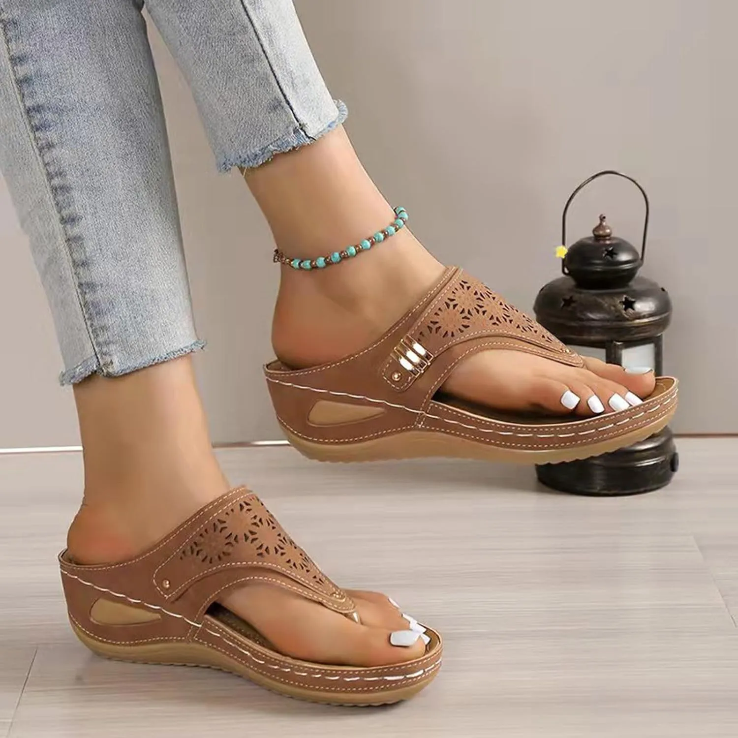 Women's Summer Sandals Casual Slip On Flip Flops with Arch Support Comfortable Beach Thong Shoes for Walking and
